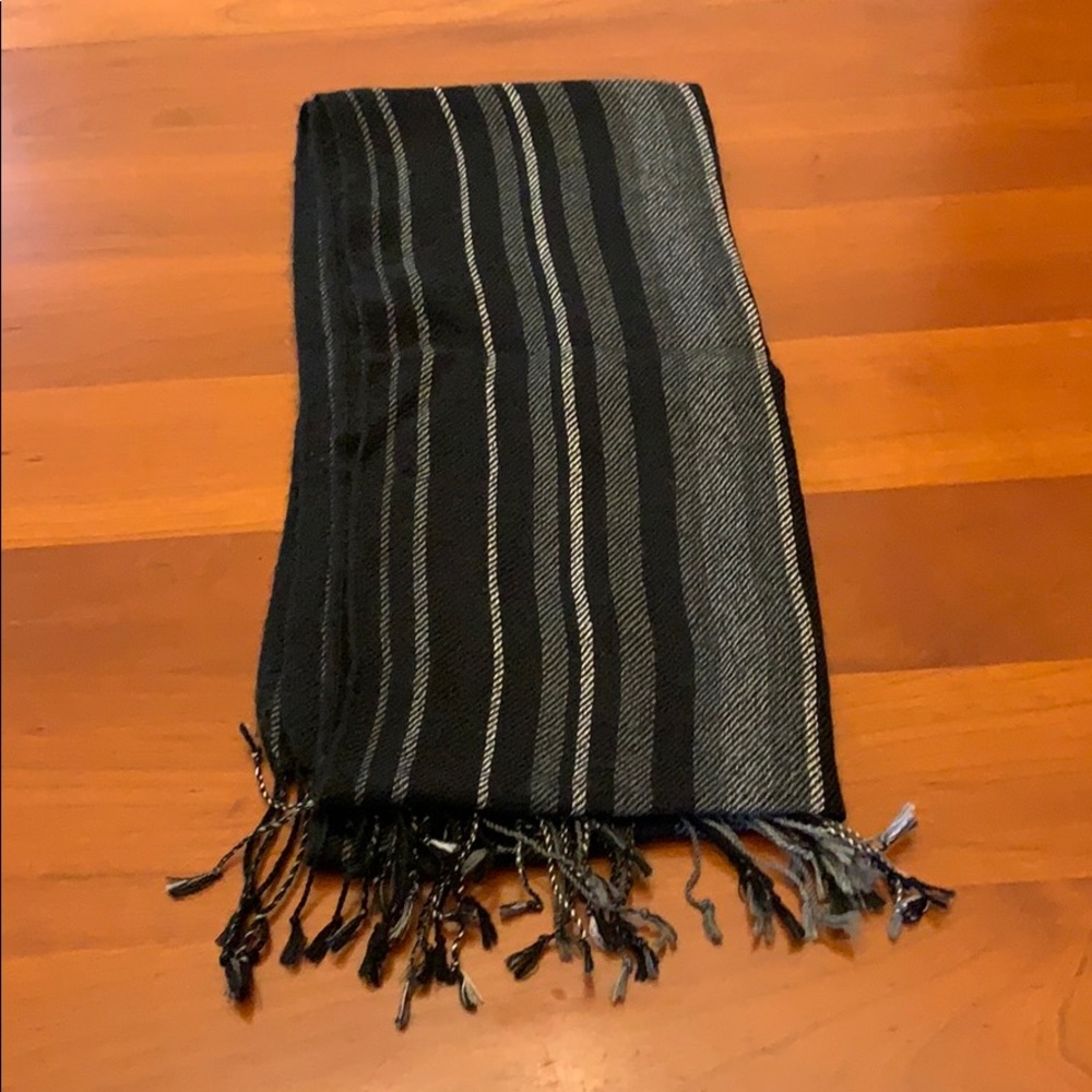 Black & Gray Express Men’s Scarf